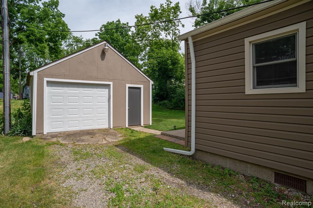 3077 York Road Rochester Hills, MI 48309 - Photo 21 of 25