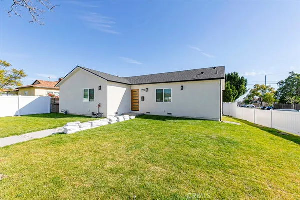 $4,200 | 12340 Lull Street, North Hollywood, CA 91605