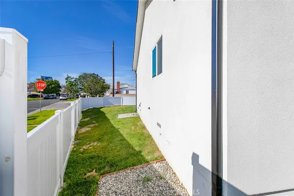 $4,200 | 12340 Lull Street, North Hollywood, CA 91605