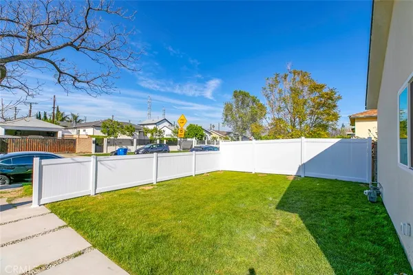 $4,200 | 12340 Lull Street, North Hollywood, CA 91605