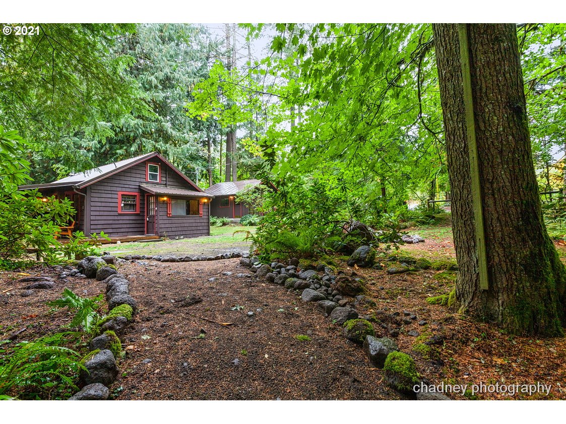 71594 East Minikahda Avenue Rhododendron, OR 97049 - Photo 4 of 27 a house view with a backyard space