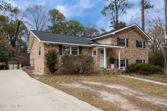 $340,000 | 206 Pamlico Drive, Washington, NC 27889