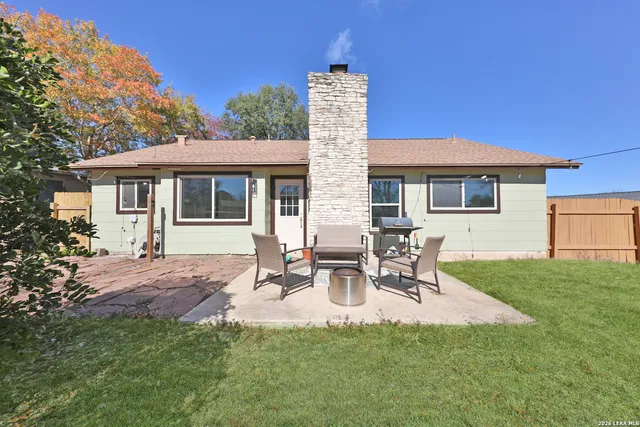 $1,650 | 308 Mountain Shadows, Live Oak, TX 78233