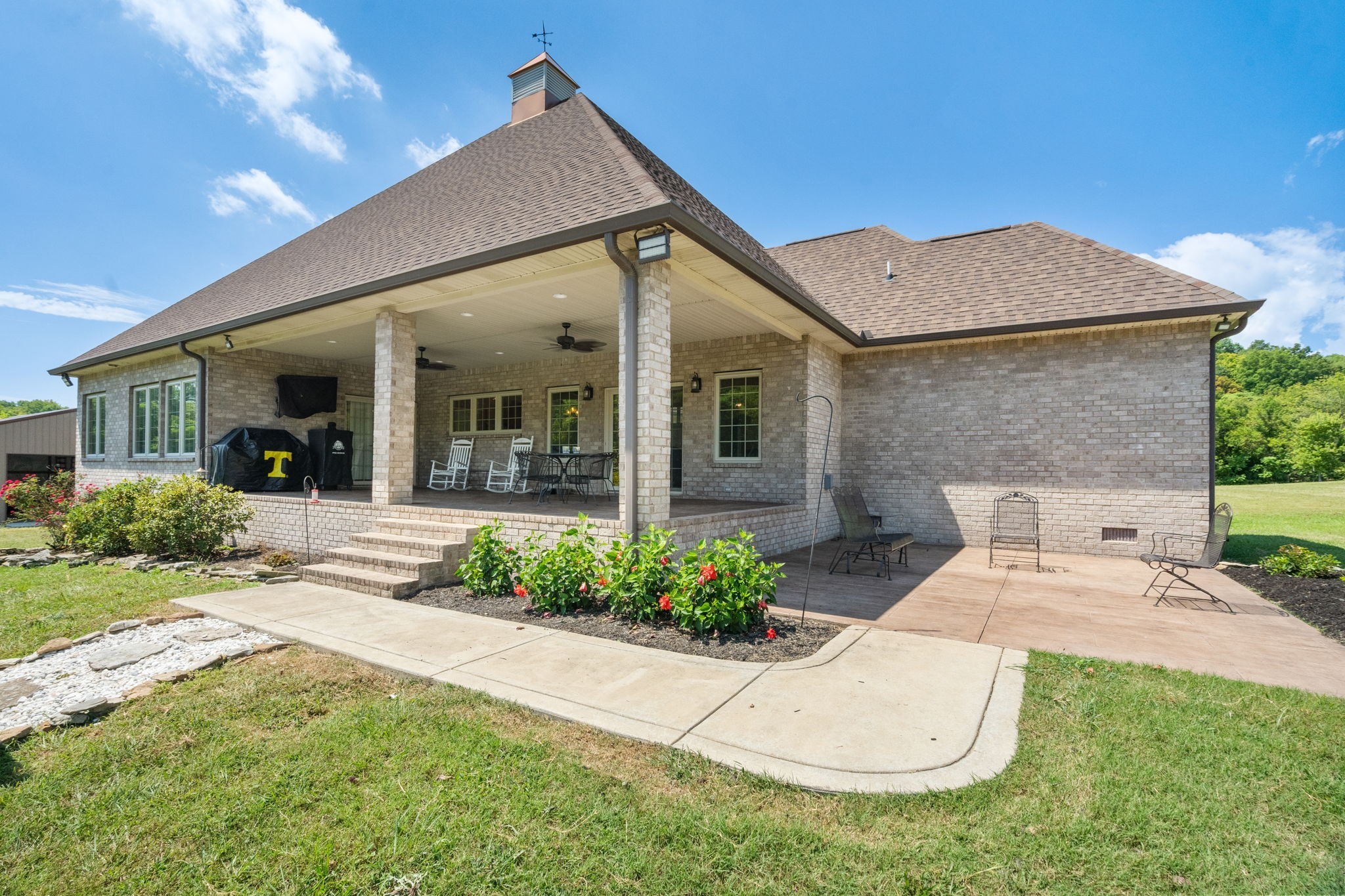 508 Lindsey Hollow Road Gallatin, TN 37066 - Photo 29 of 33 Perfect outdoor space for entertaining.