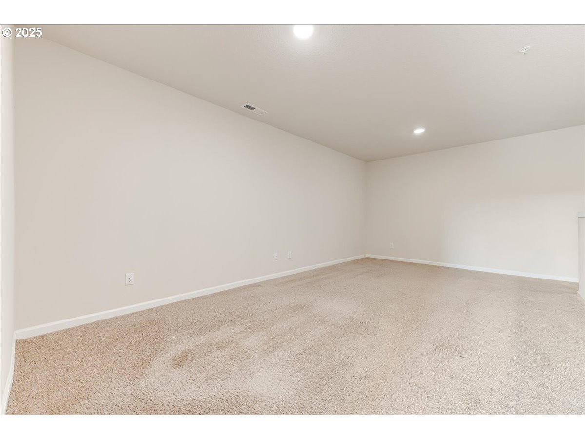15630 Northwest Brugger Road Portland, OR 97229 - Photo 29 of 39 Loft