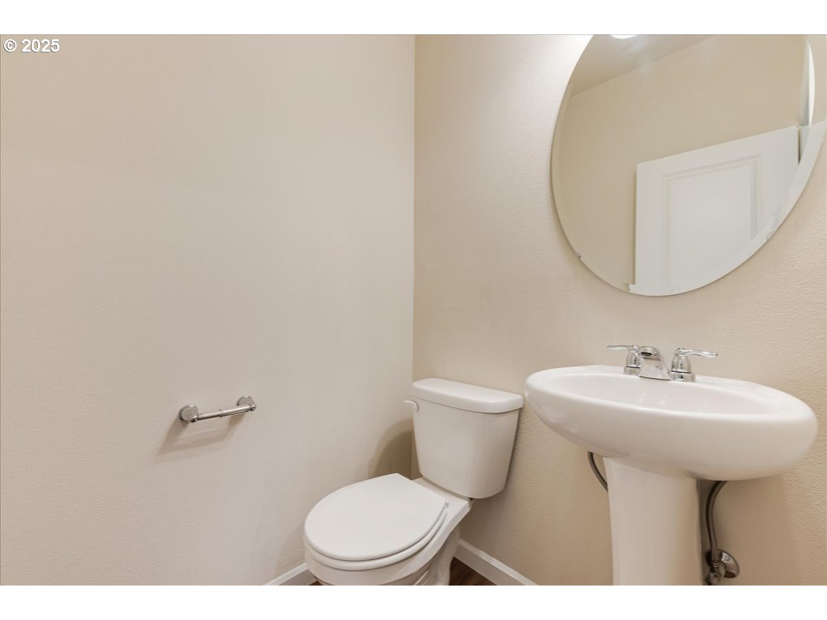 15630 Northwest Brugger Road Portland, OR 97229 - Photo 32 of 39 Bathroom