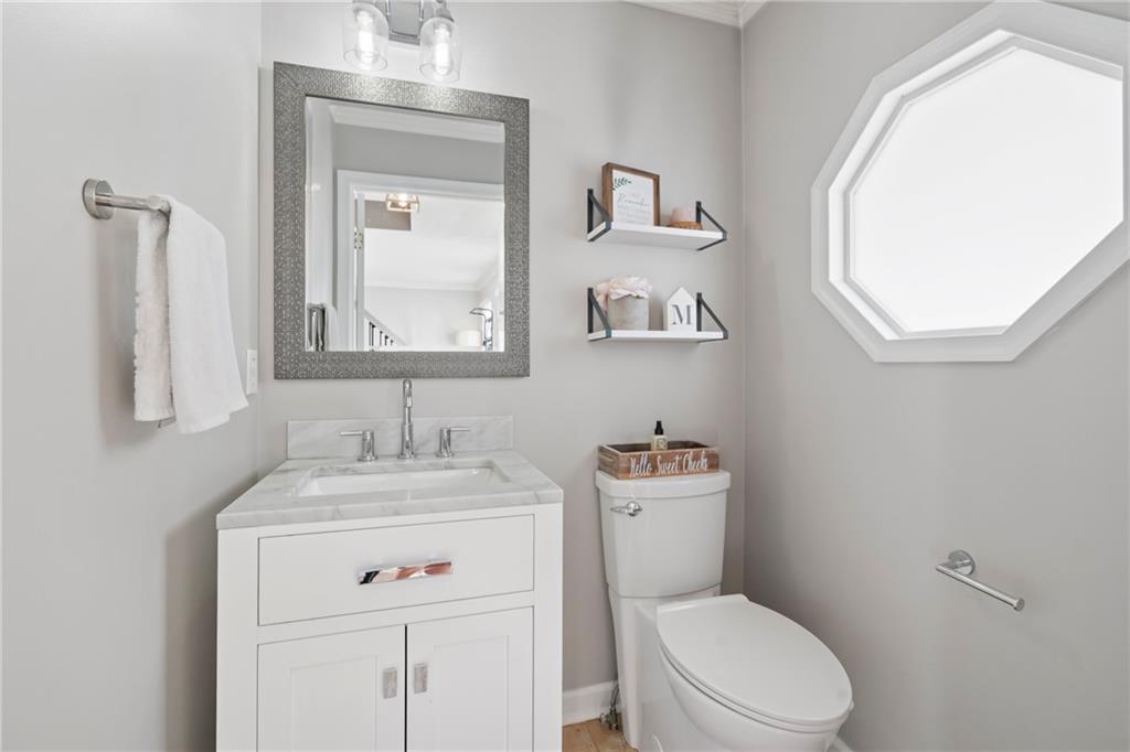 8840 Hilltop Road Irwin, PA 15642 - Photo 12 of 33 Gallery Image 12