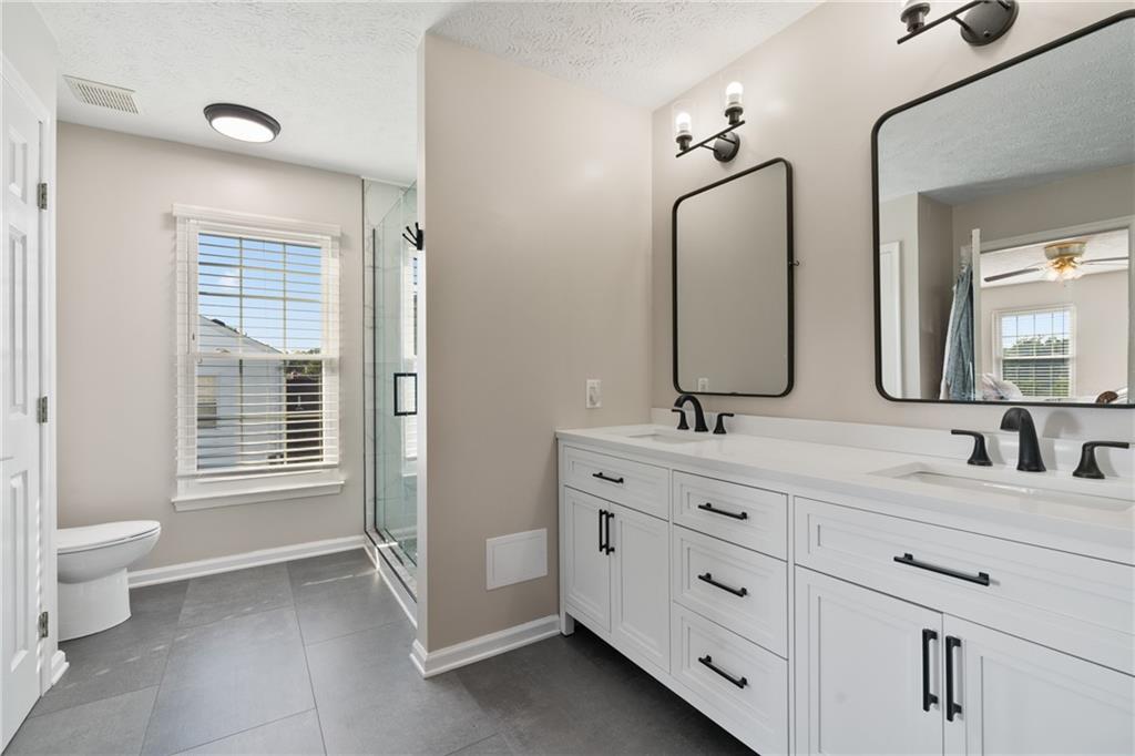 8840 Hilltop Road Irwin, PA 15642 - Photo 15 of 33 Gallery Image 15