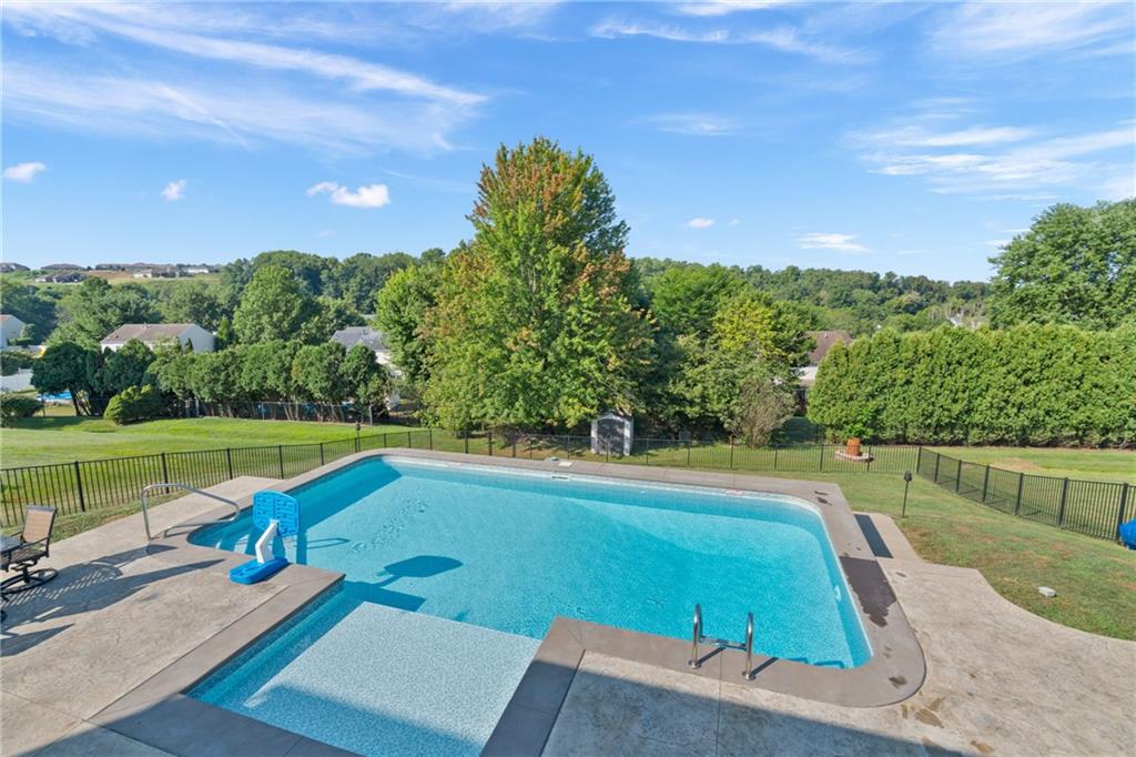 8840 Hilltop Road Irwin, PA 15642 - Photo 28 of 33 Gallery Image 28