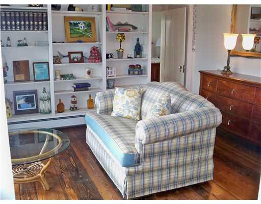 23 Langsford Road Kennebunkport, ME 04046 - Photo 10 of 18 Living Room.