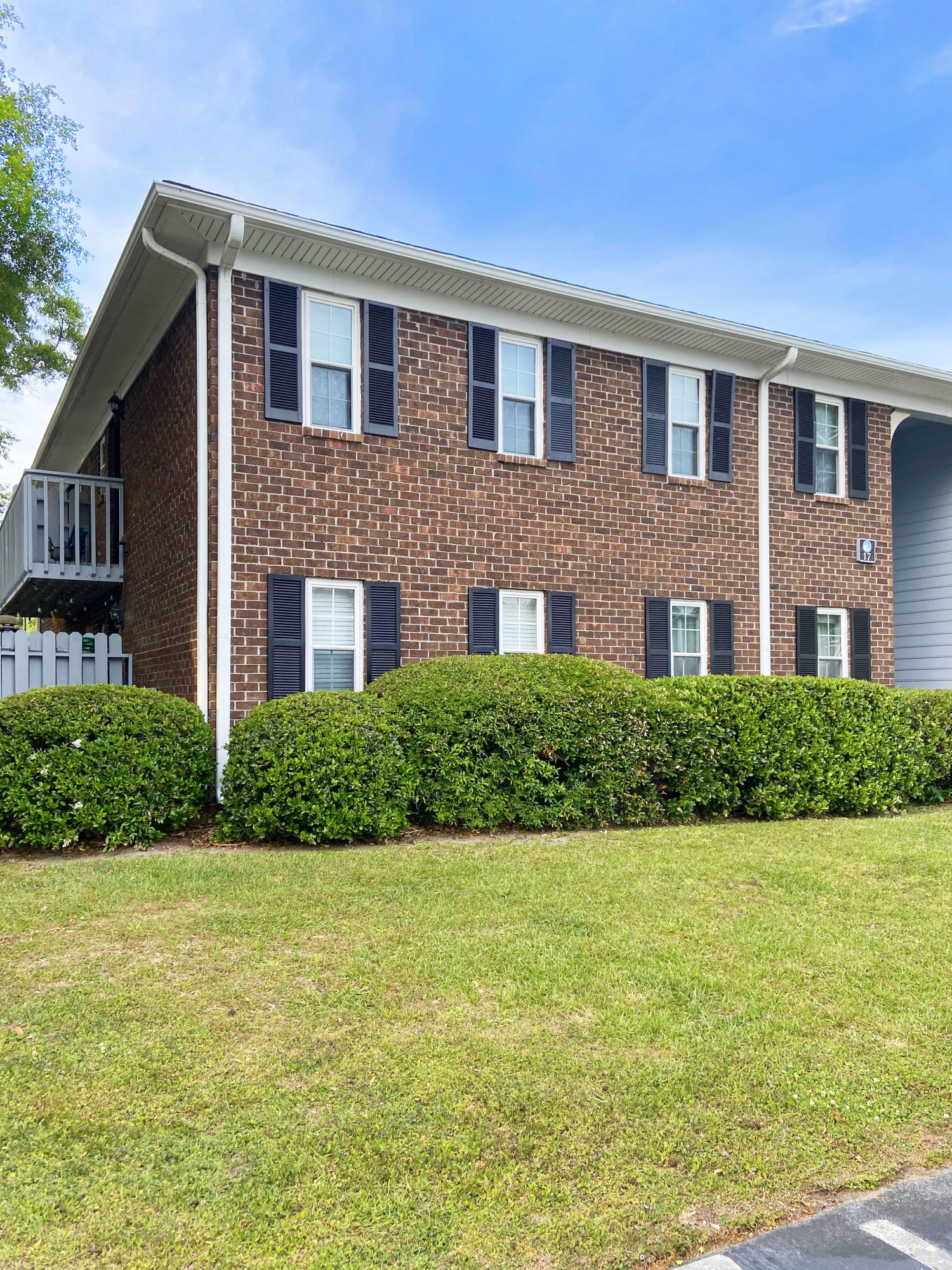 21 Rivers Point Row, Unit 17F Charleston, SC 29412 - Photo 1 of 16 EA43949E-C7C2-4470-BABA-4530CB8B99BF