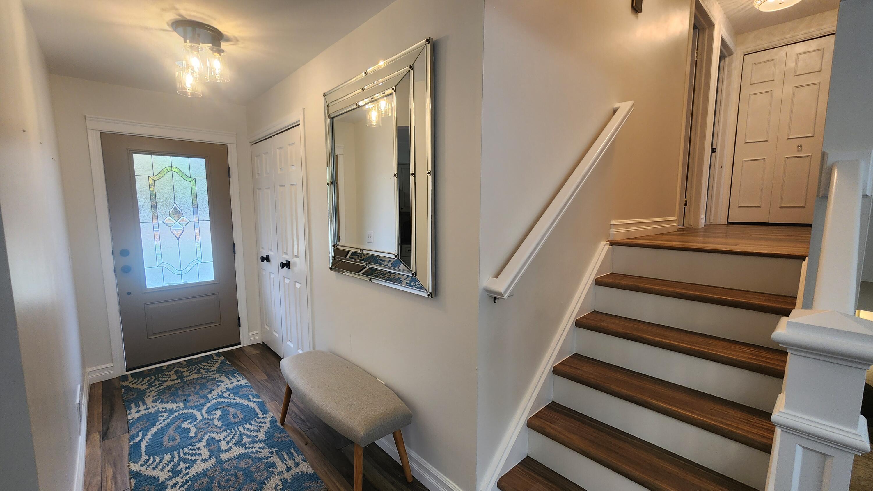 5145 Greer Road West Bloomfield, MI 48324 - Photo 2 of 24 Entry foyer