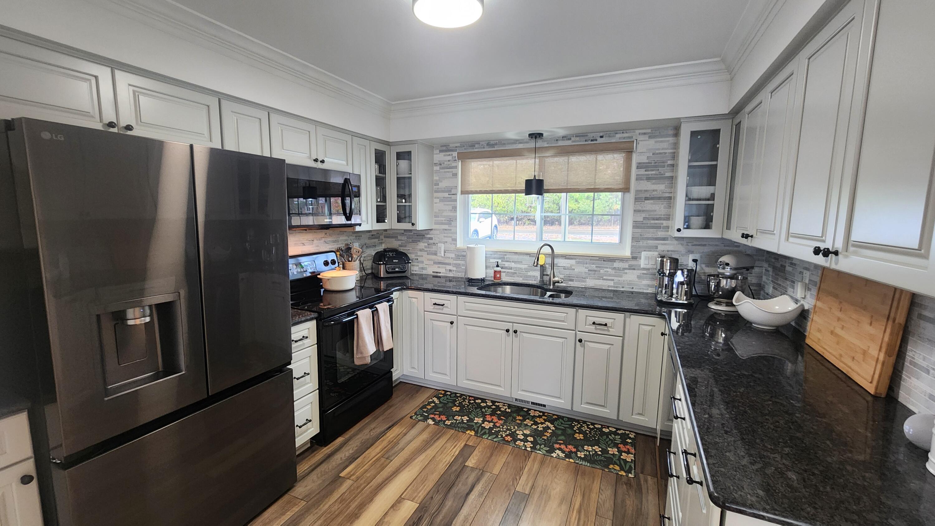 5145 Greer Road West Bloomfield, MI 48324 - Photo 4 of 24 Kitchen