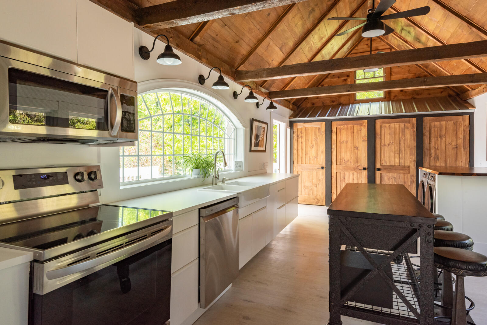 46 Augusta Road, Unit 1 Rome, ME 04963 - Photo 15 of 81 lakehome_augustaroad049