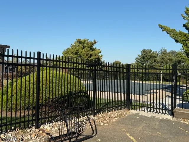 $3,275 | 105 Westgate Drive, Edison, NJ 08820