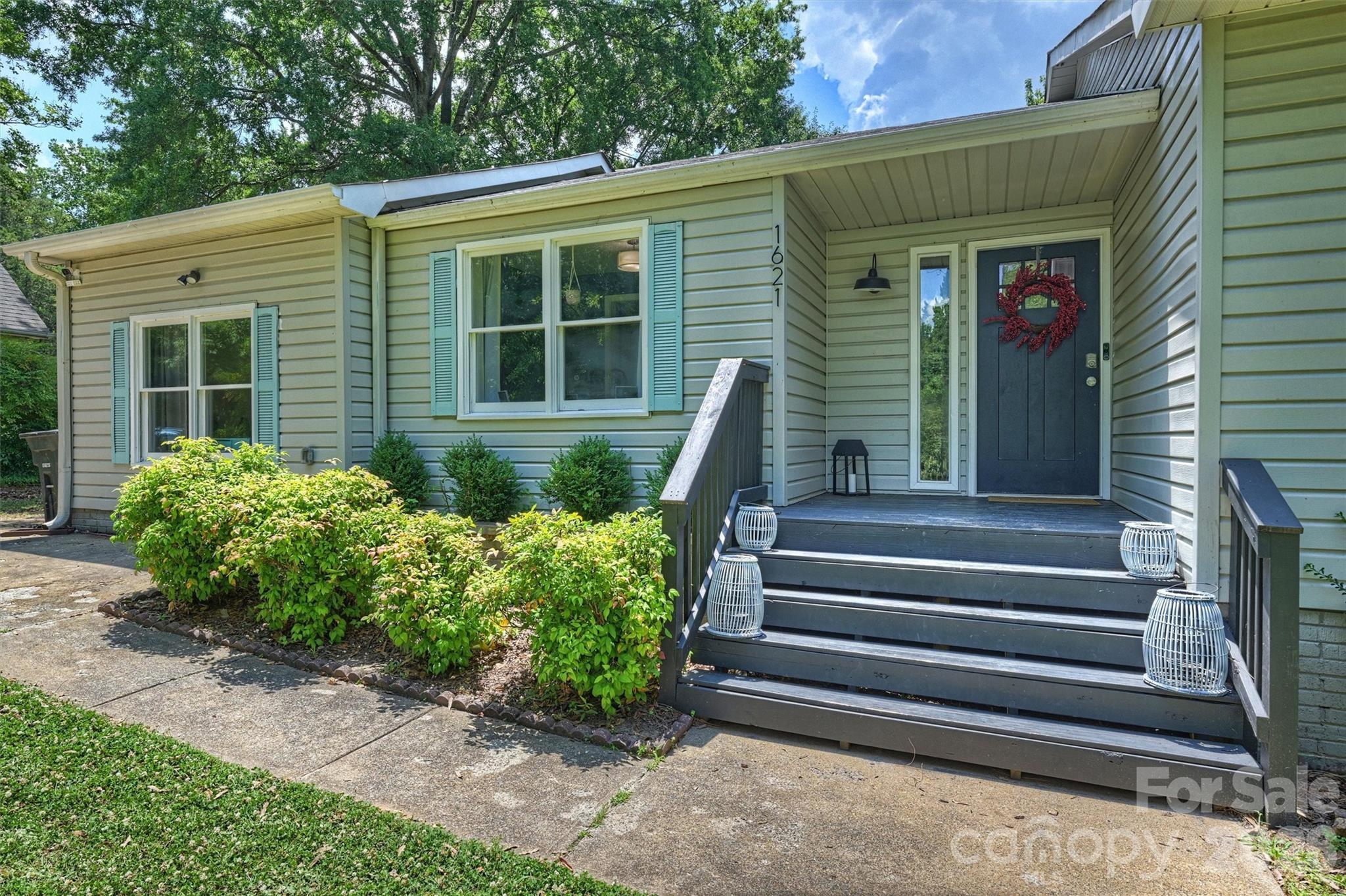 1621 Brook Drive Fort Mill, SC 29708 - Photo 3 of 47