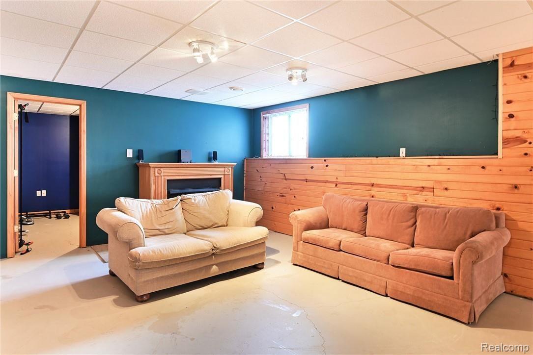 1337 Hemingway Road Lake Orion, MI 48360 - Photo 22 of 37 CNG_2714.jpg