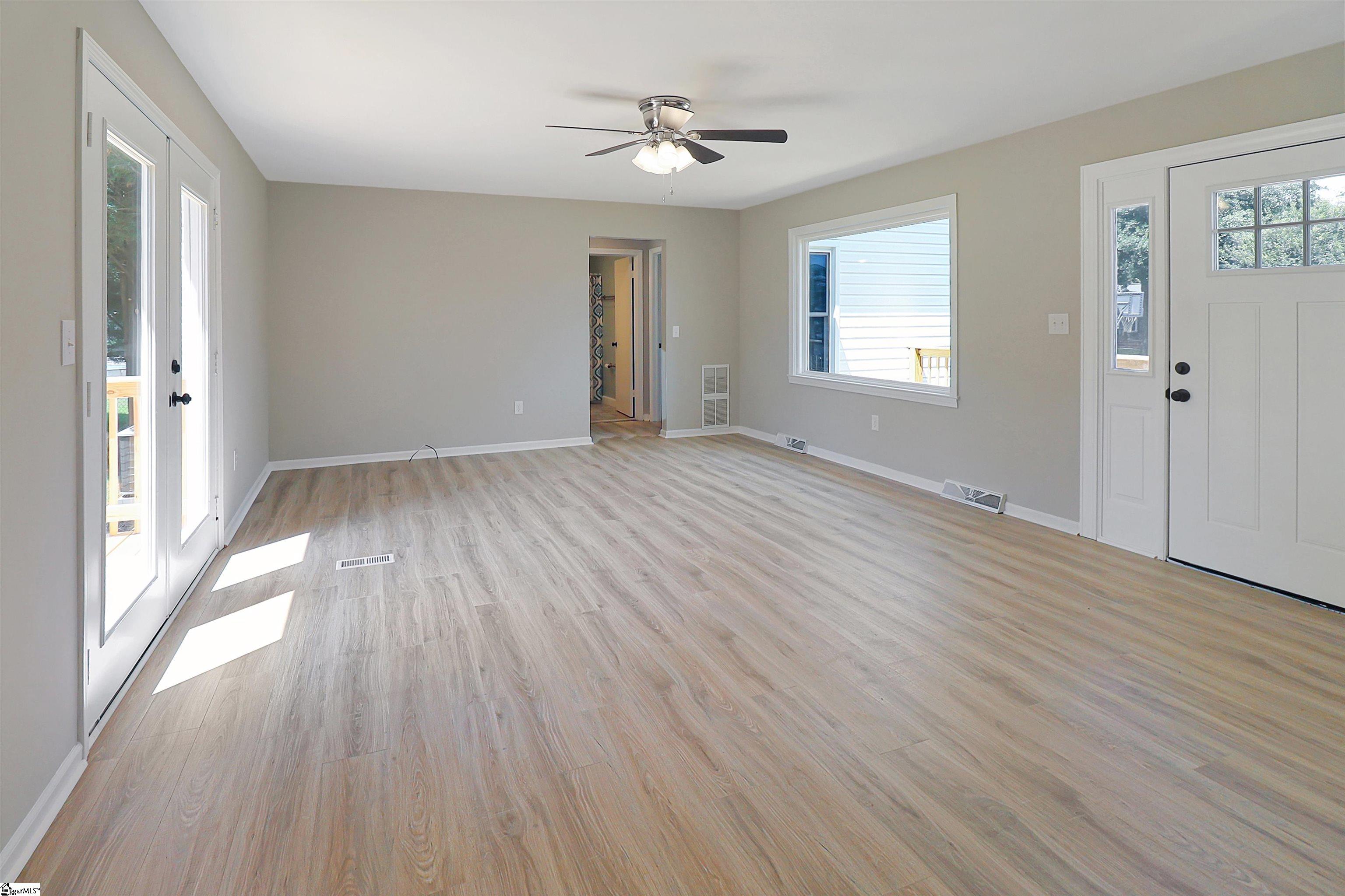 303 Sharon Lane Easley, SC 29640 - Photo 12 of 28