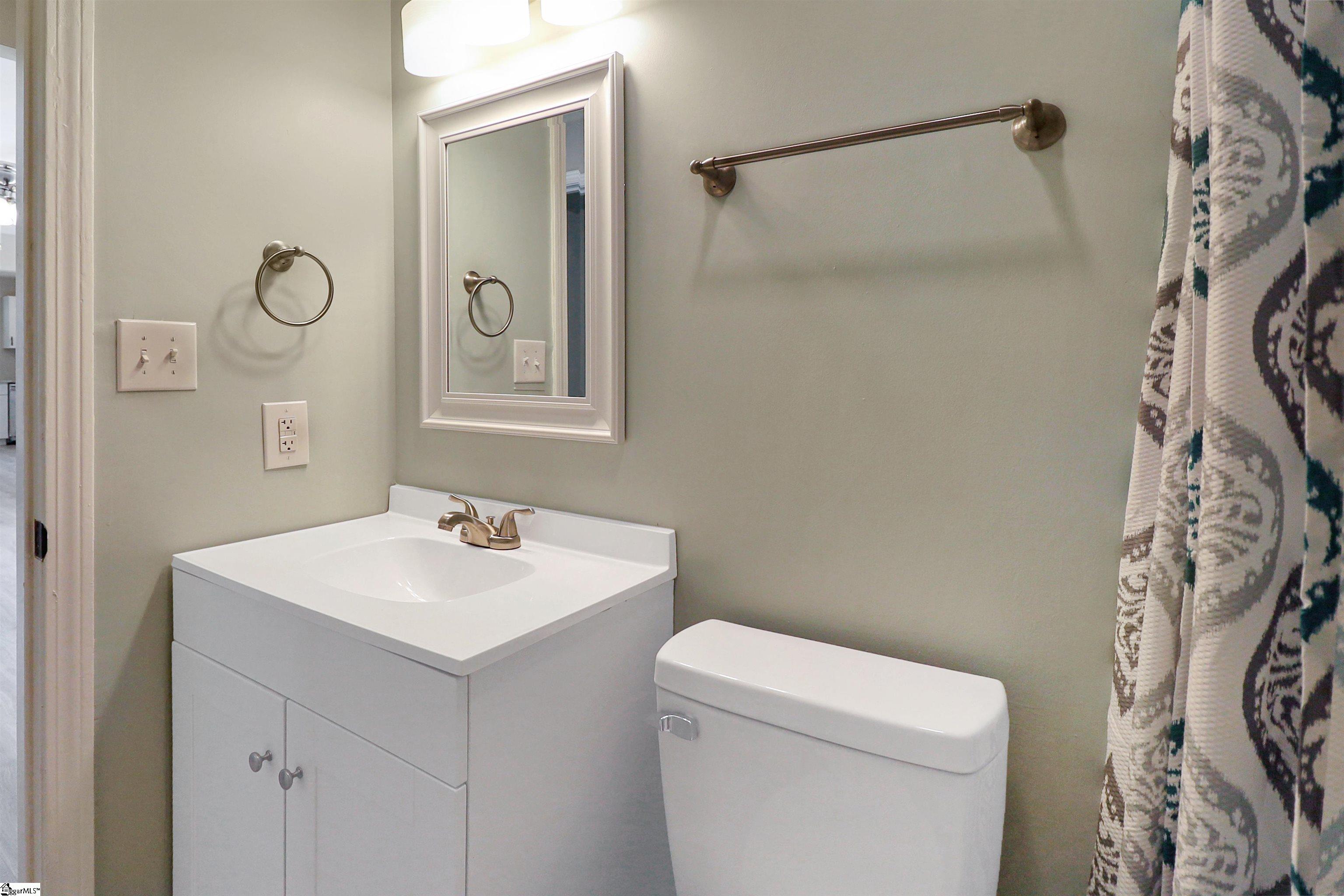 303 Sharon Lane Easley, SC 29640 - Photo 18 of 28