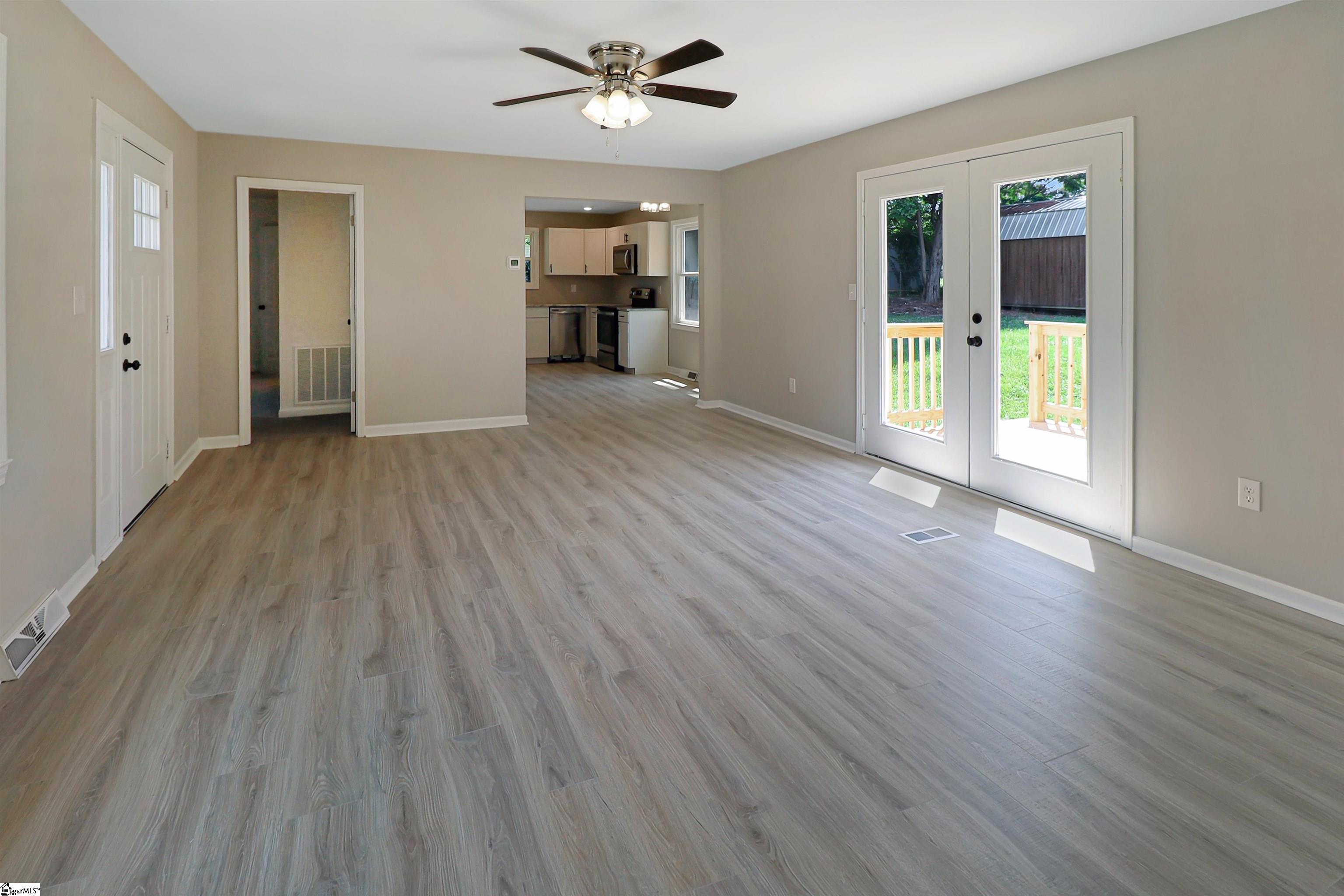 303 Sharon Lane Easley, SC 29640 - Photo 19 of 28