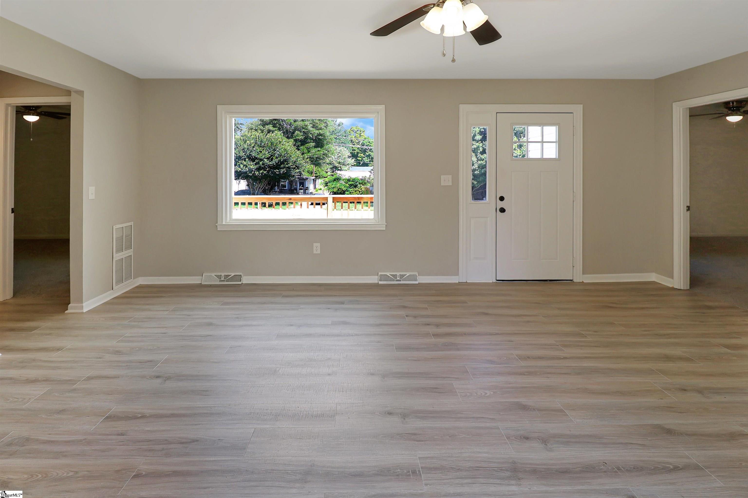 303 Sharon Lane Easley, SC 29640 - Photo 8 of 28