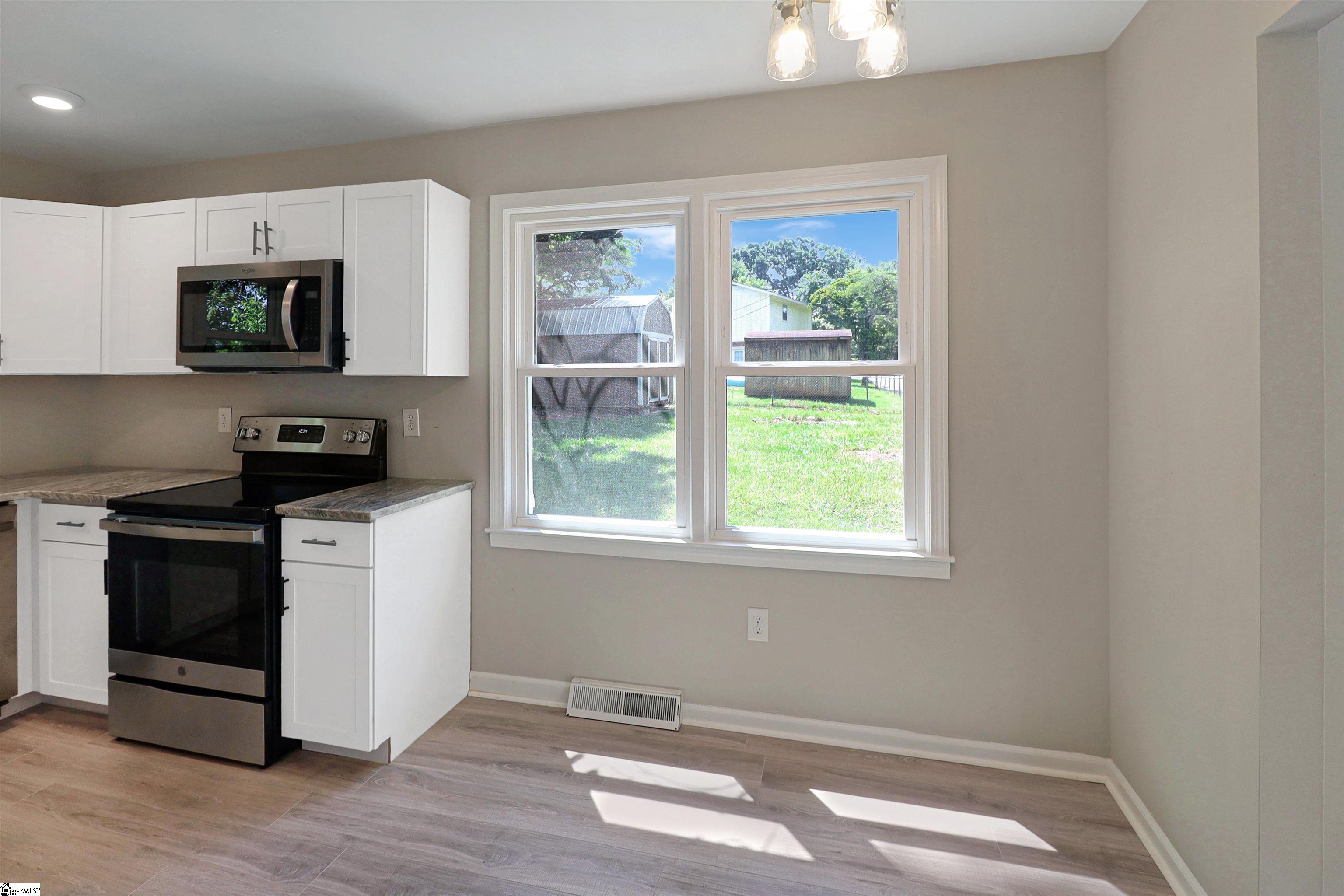 303 Sharon Lane Easley, SC 29640 - Photo 9 of 28