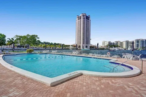$775,000 | 701 East Camino Real, Unit 4B, Boca Raton, FL 33432