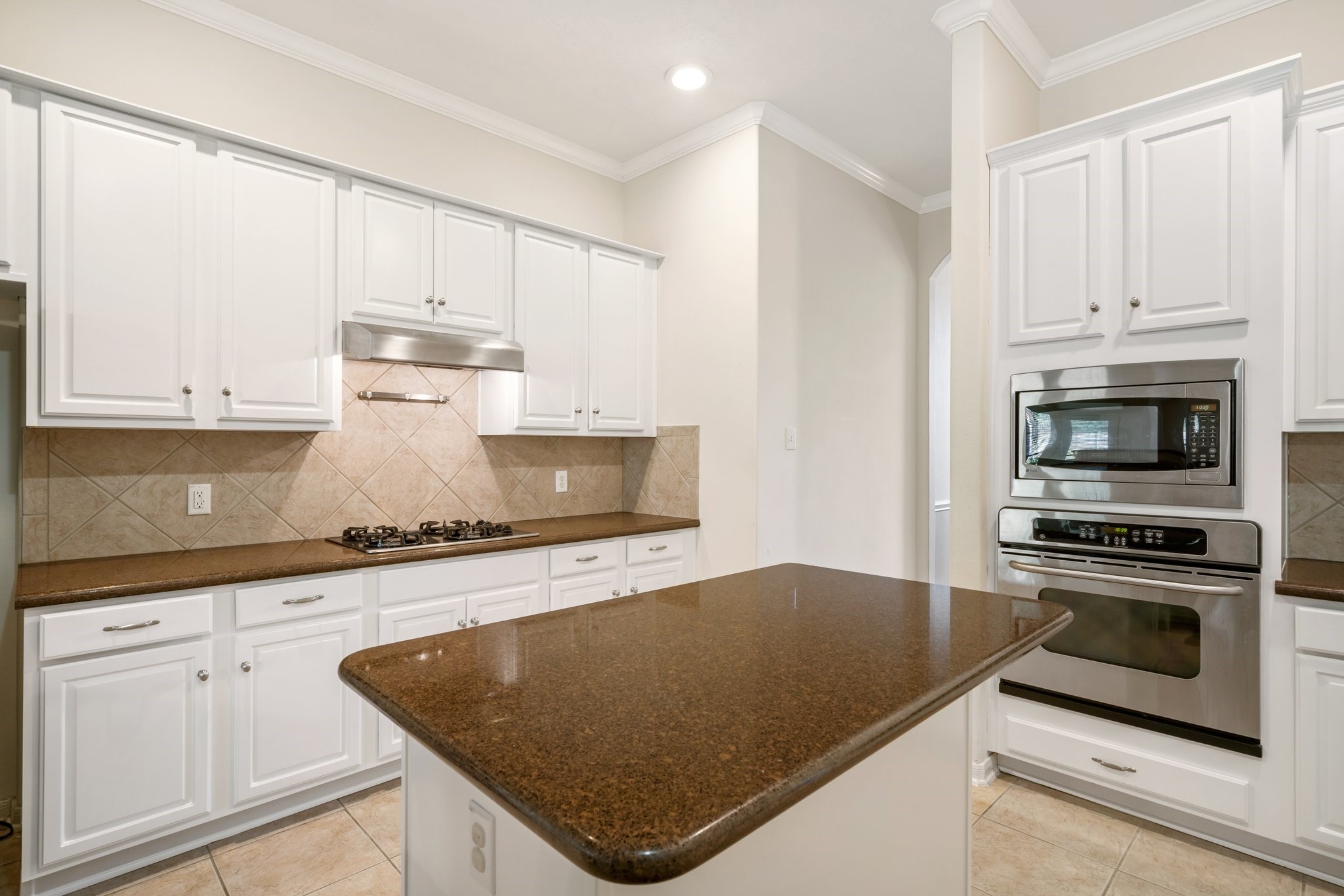 24915 Pikecrest Drive Spring, TX 77389 - Photo 16 of 34