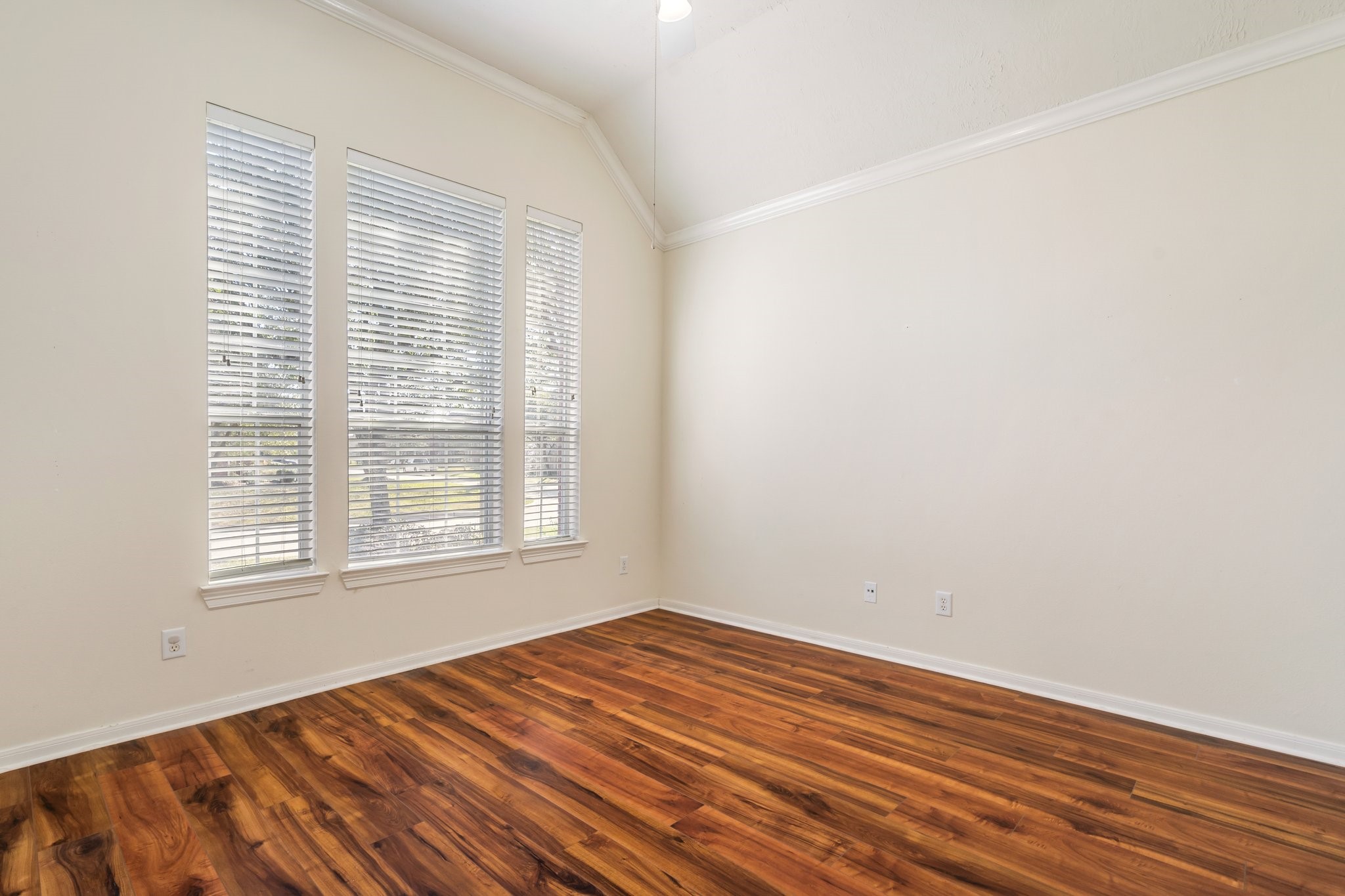 24915 Pikecrest Drive Spring, TX 77389 - Photo 8 of 34