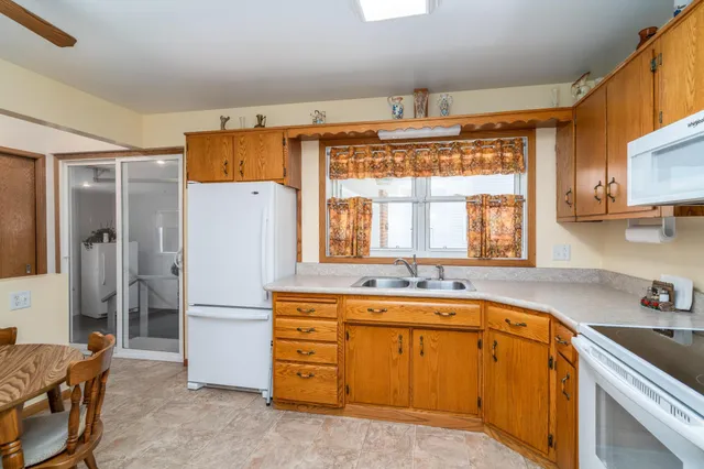 $228,000 | 612 Walsh Street, Crookston, MN 56716