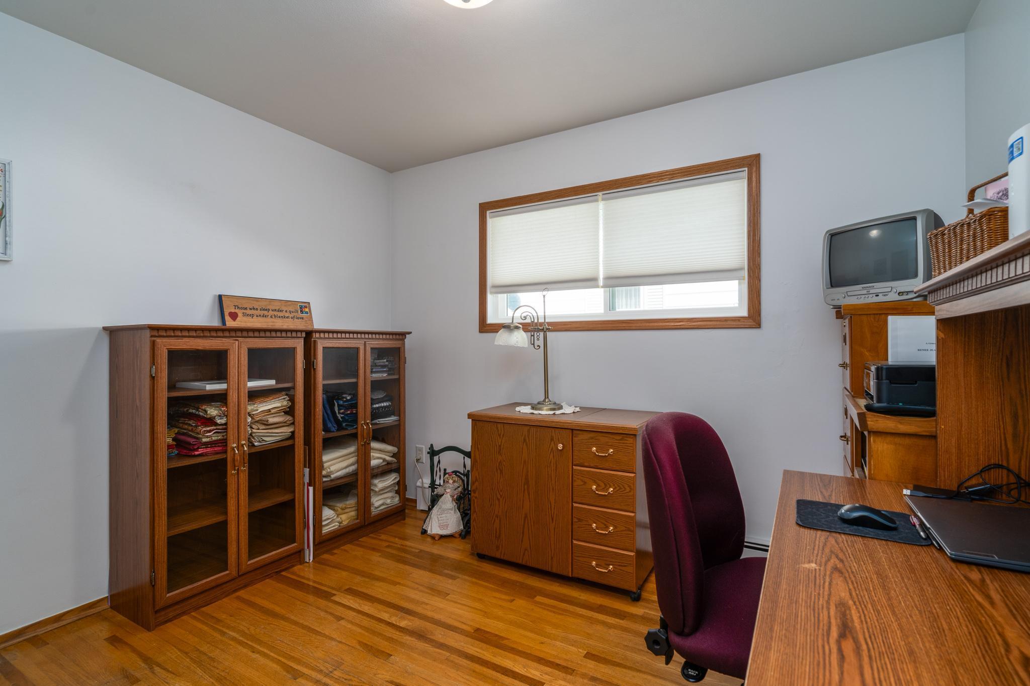 612 Walsh Street Crookston, MN 56716 - Photo 9 of 42