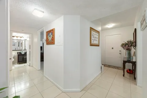 $185,000 | 4940 East Sabal Palm Boulevard, Unit 108, Tamarac, FL 33319