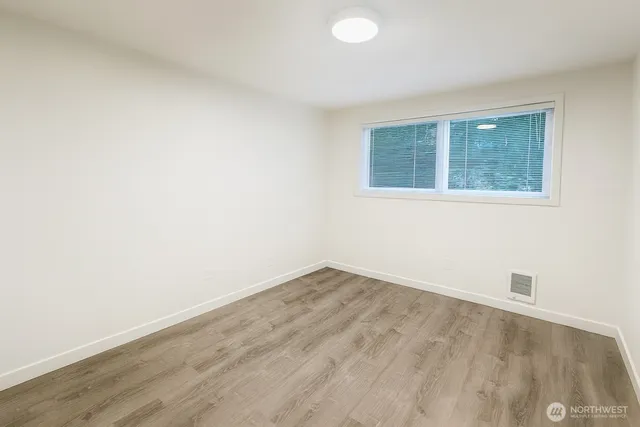 $2,200 | 11211 Northeast 68th Street, Unit 3, Kirkland, WA 98033