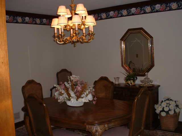 2390 Sandover Road Columbus, OH 43220 - Photo 3 of 5 Gallery Image 3