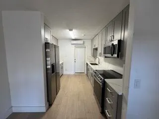 $2,250 | 4205 North Flagler Drive, Unit 2, West Palm Beach, FL 33407