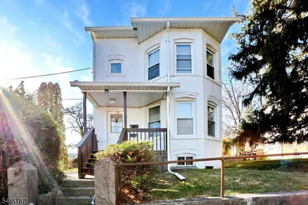 front view of house with a yard