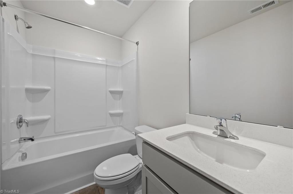 4604 Heatherly Road Winston-Salem, NC 27105 - Photo 23 of 32 2nd Bath