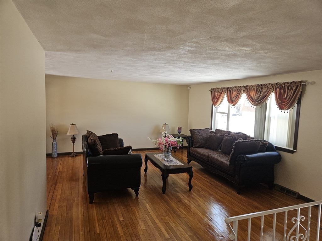 33 Hemlock Terrace Randolph, MA 02368 - Photo 20 of 27