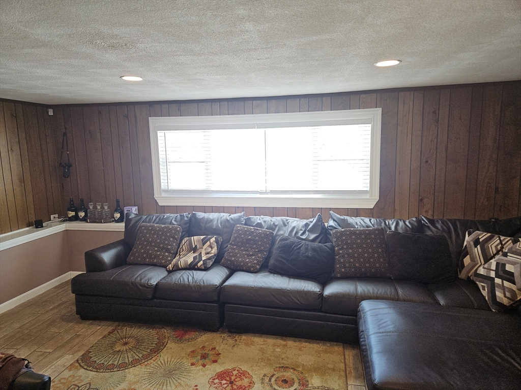 33 Hemlock Terrace Randolph, MA 02368 - Photo 22 of 27