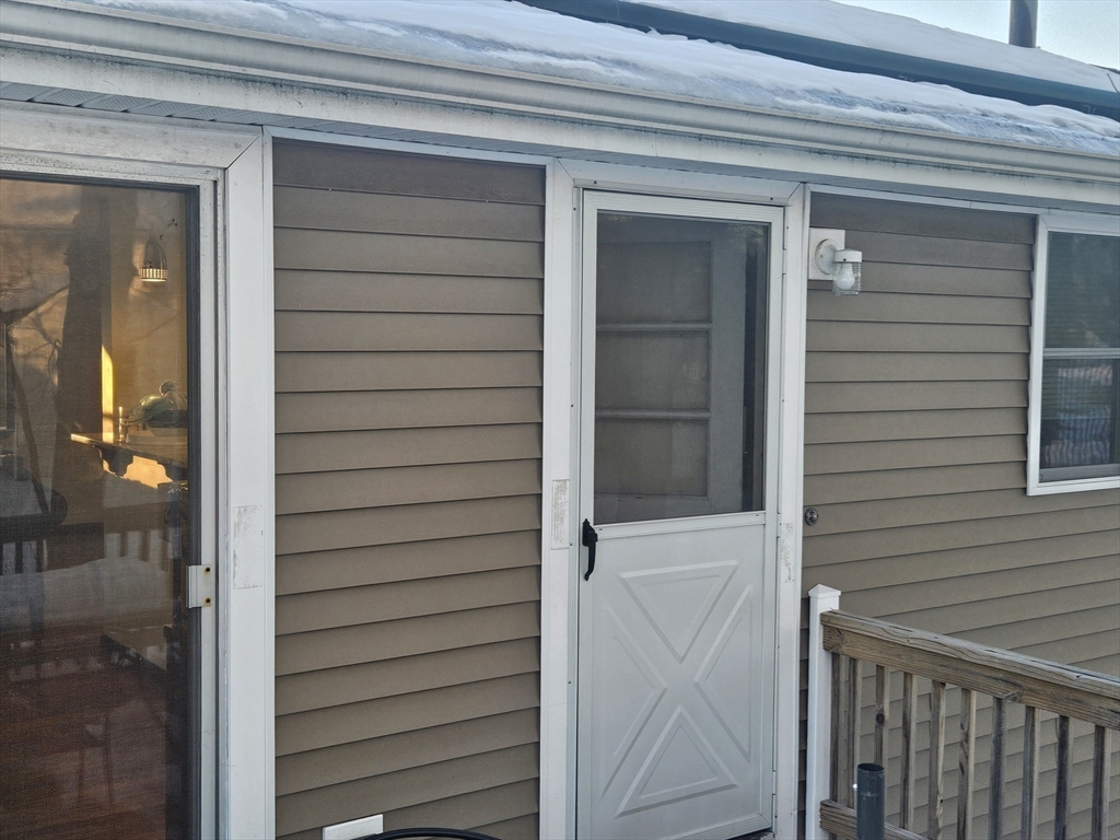 33 Hemlock Terrace Randolph, MA 02368 - Photo 6 of 27