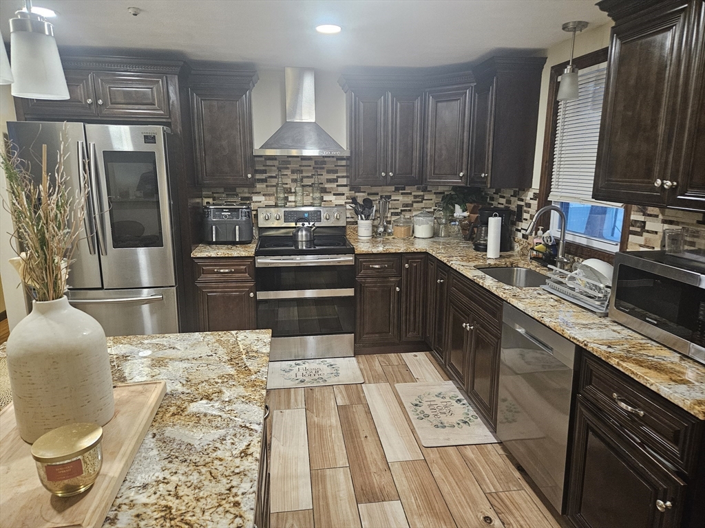 33 Hemlock Terrace Randolph, MA 02368 - Photo 10 of 27