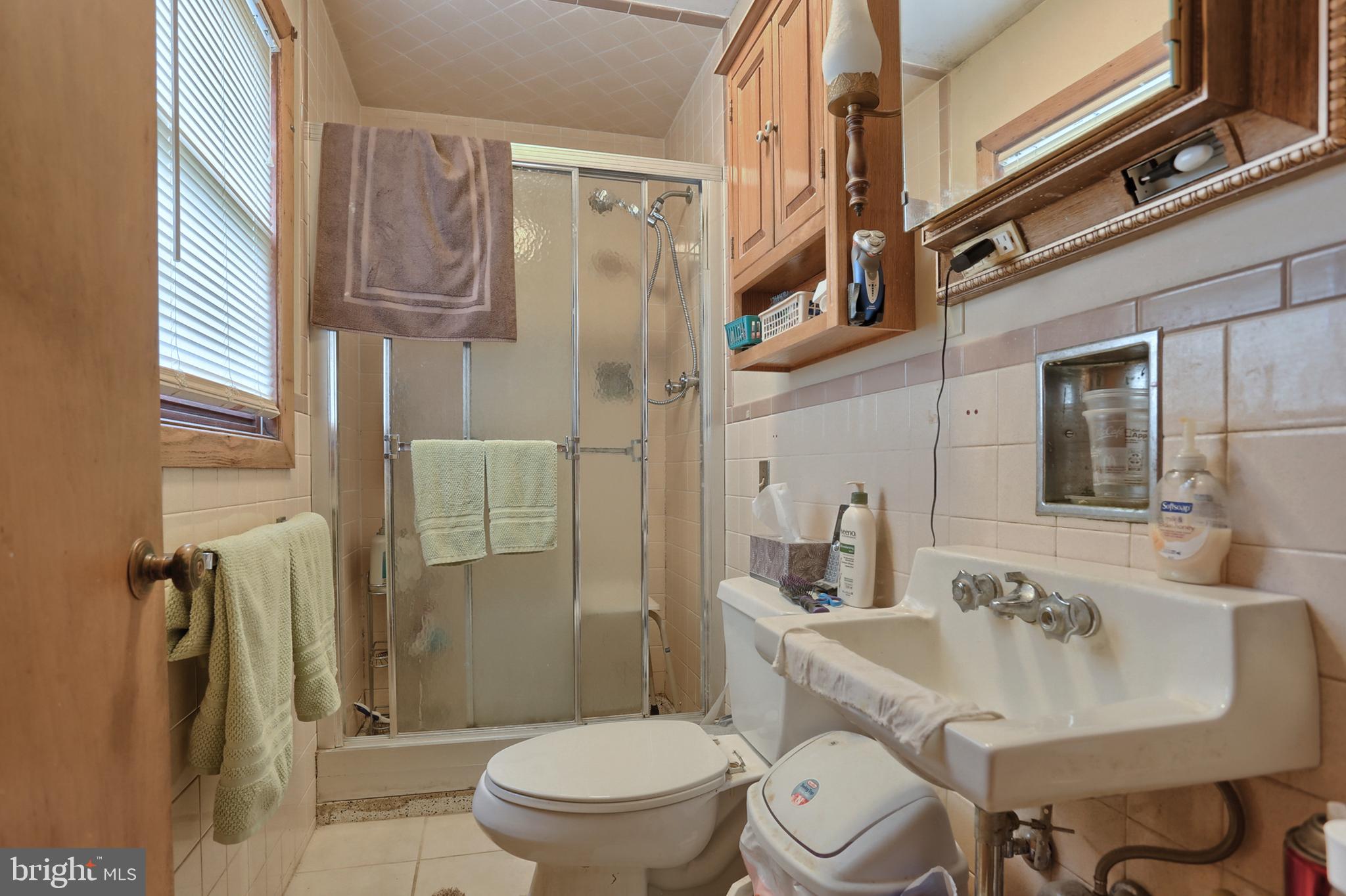 310 Robin Road Hershey, PA 17033 - Photo 12 of 20 Gallery Image 12