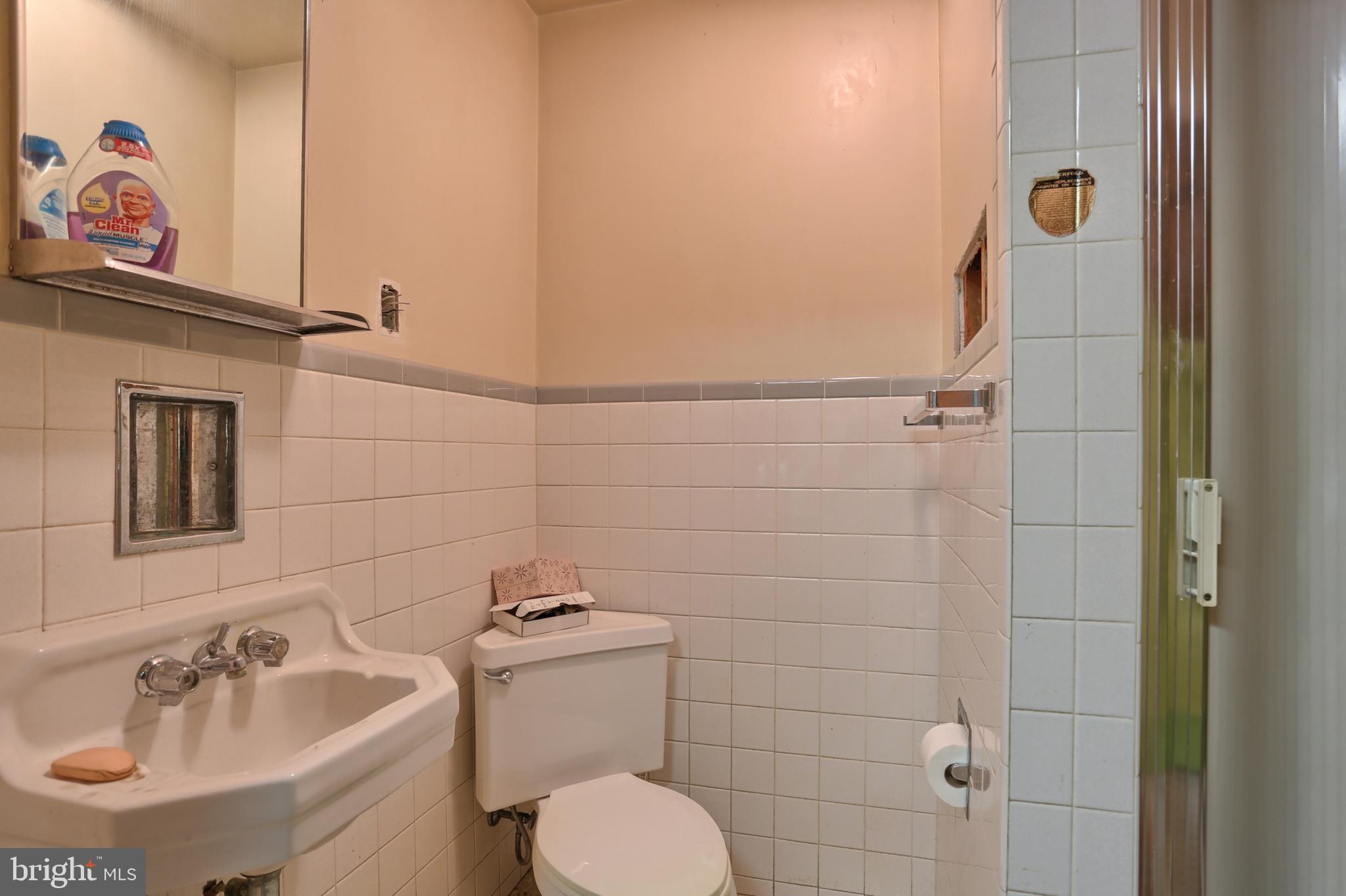 310 Robin Road Hershey, PA 17033 - Photo 14 of 20 Gallery Image 14