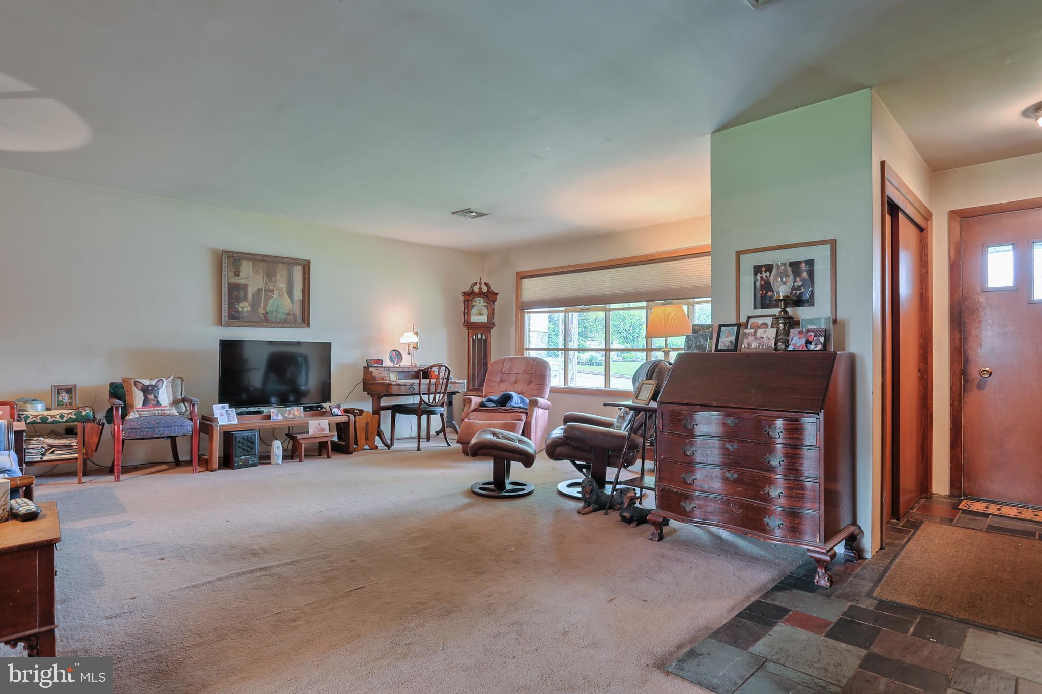 310 Robin Road Hershey, PA 17033 - Photo 3 of 20 Gallery Image 3