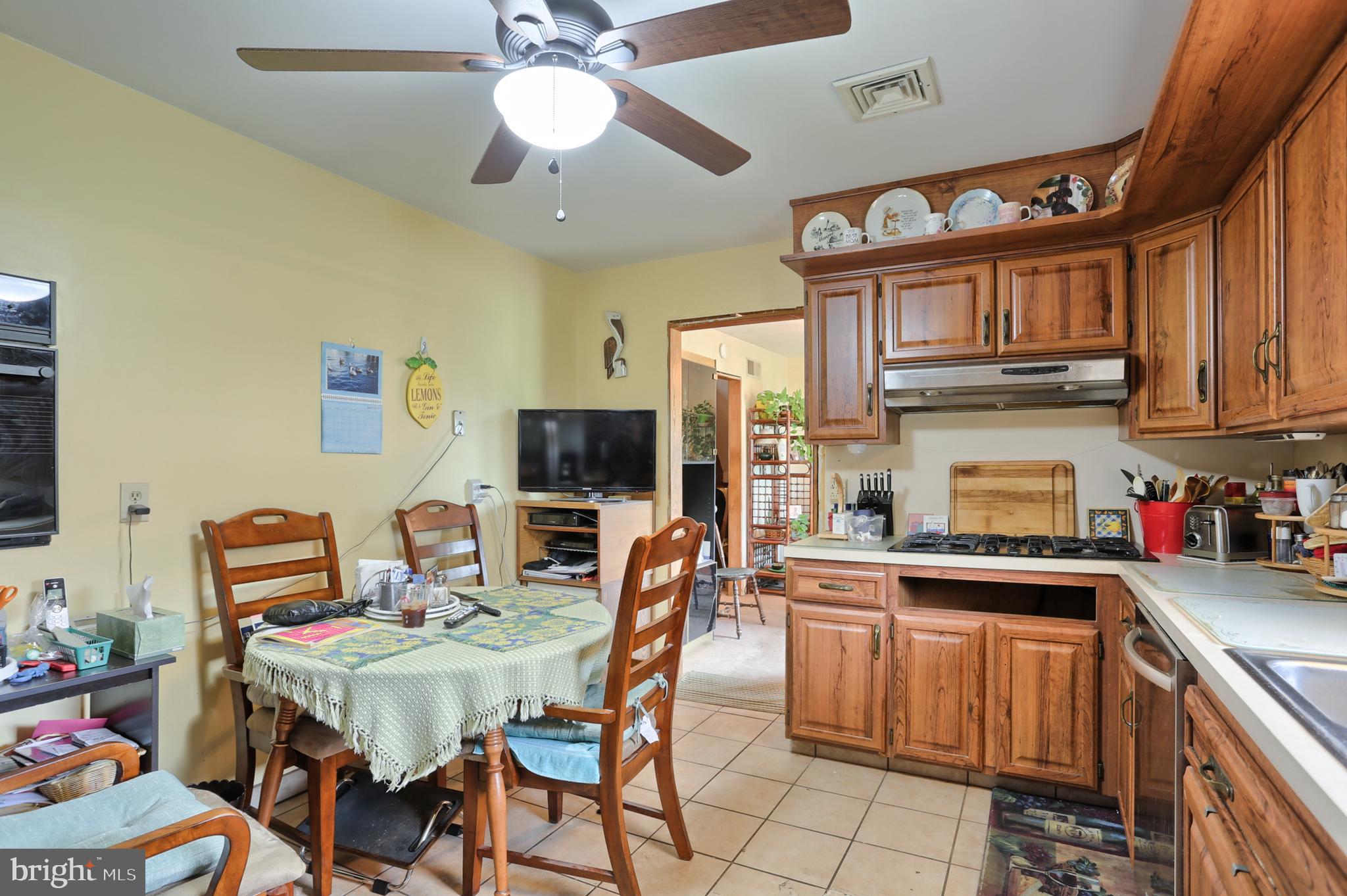 310 Robin Road Hershey, PA 17033 - Photo 7 of 20 Gallery Image 7