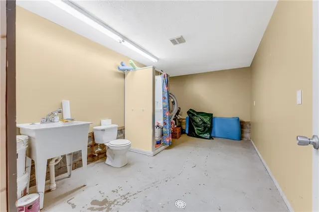 $725,000 | 200 Balsinger Road, Uniontown, PA 15401