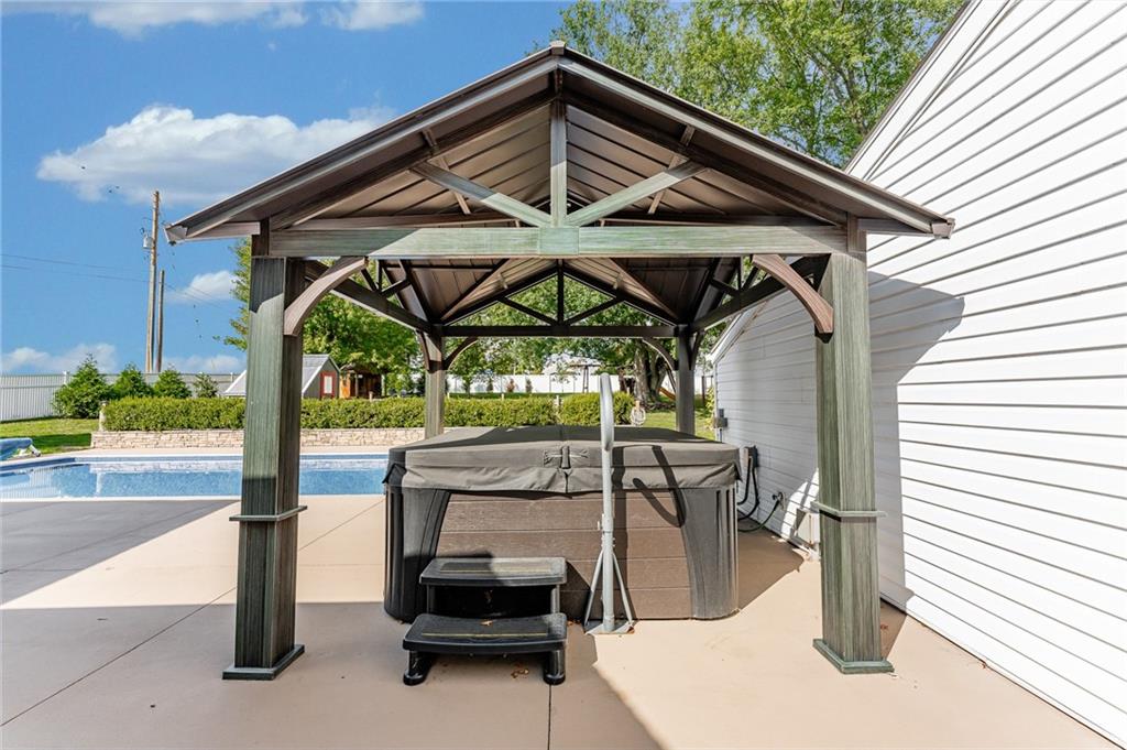 200 Balsinger Road Uniontown, PA 15401 - Photo 10 of 50 a view of a chairs and table in the patio