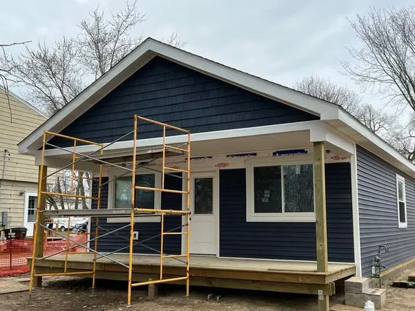 $160,000 | 815 Howell Avenue, Adrian, MI 49221