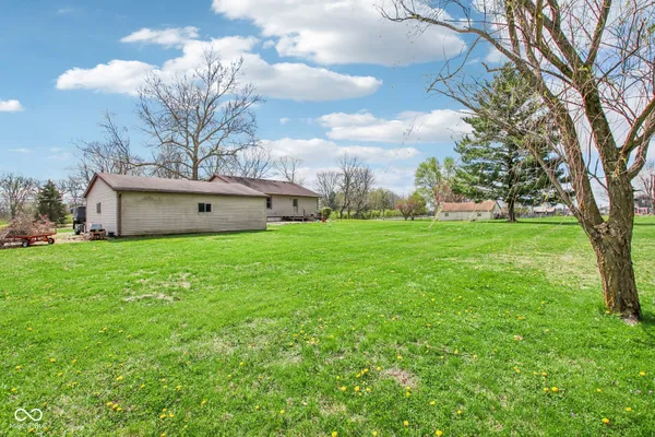 $235,000 | 1466 East Vandalia Road, Flat Rock, IN 47234