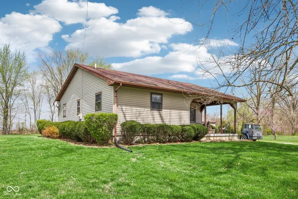 $235,000 | 1466 East Vandalia Road, Flat Rock, IN 47234